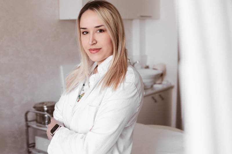 Dr Mina Mićić specijalizant plastične, rekonstruktivne i estetske hirurgije